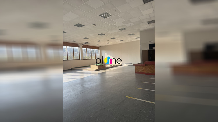 Ma-Cabane - Location Local commercial Saint-Laurent-Blangy, 360 m²