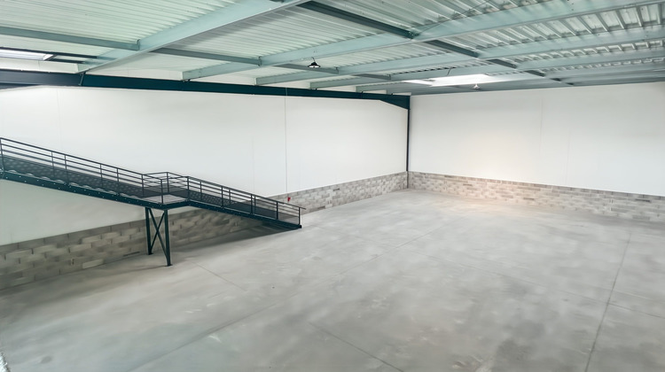 Ma-Cabane - Location Local commercial Saint-Laurent-de-Mure, 367 m²