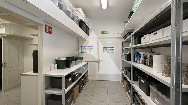 Ma-Cabane - Location Local commercial SAINT-LAURENT-DES-ARBRES, 60 m²
