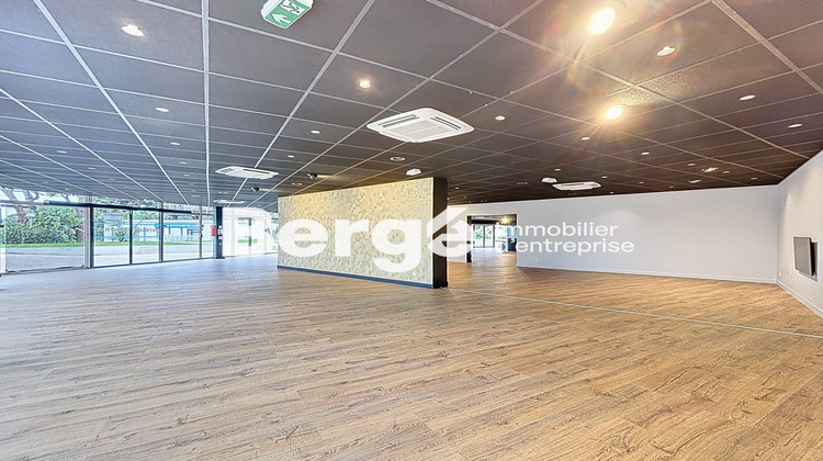 Ma-Cabane - Location Local commercial Saint-Laurent-du-Var, 800 m²