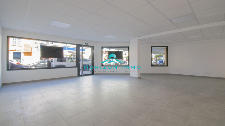 Ma-Cabane - Location Local commercial Saint-Laurent-du-Var, 49 m²
