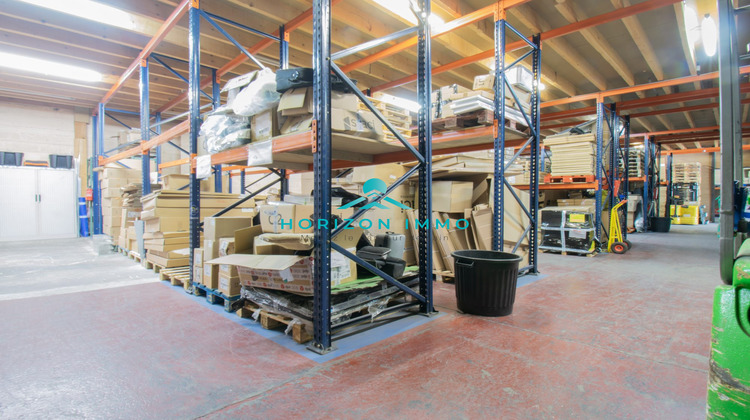 Ma-Cabane - Location Local commercial Saint-Laurent-du-Var, 938 m²