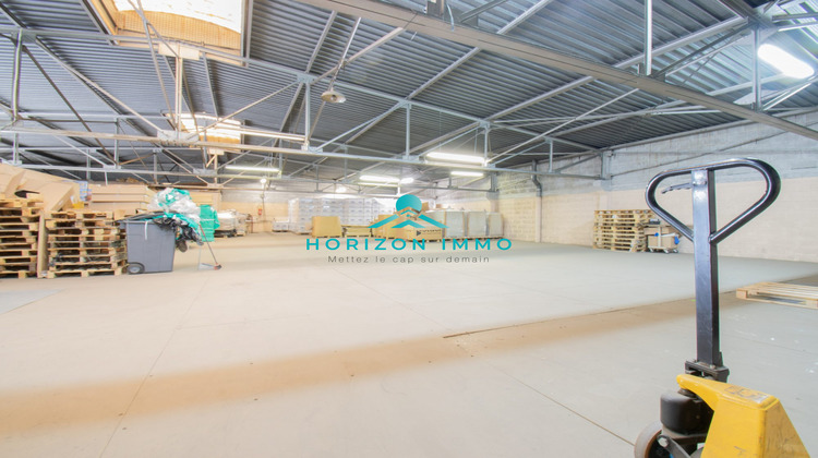 Ma-Cabane - Location Local commercial Saint-Laurent-du-Var, 938 m²