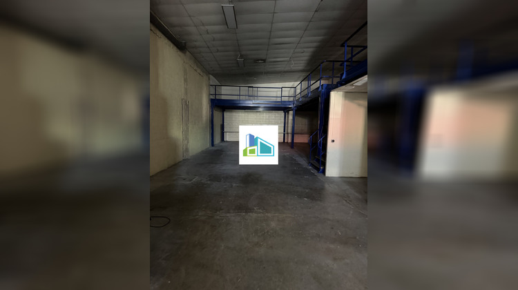Ma-Cabane - Location Local commercial Saint-Laurent-du-Var, 322 m²