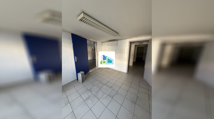 Ma-Cabane - Location Local commercial Saint-Laurent-du-Var, 322 m²