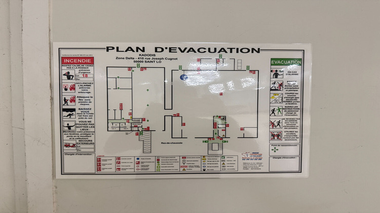Ma-Cabane - Location Local commercial SAINT-LO, 2204 m²