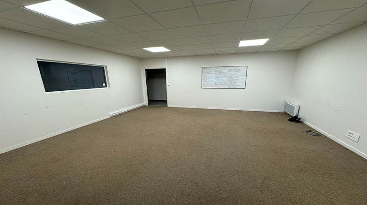 Ma-Cabane - Location Local commercial SAINT-LO, 2204 m²