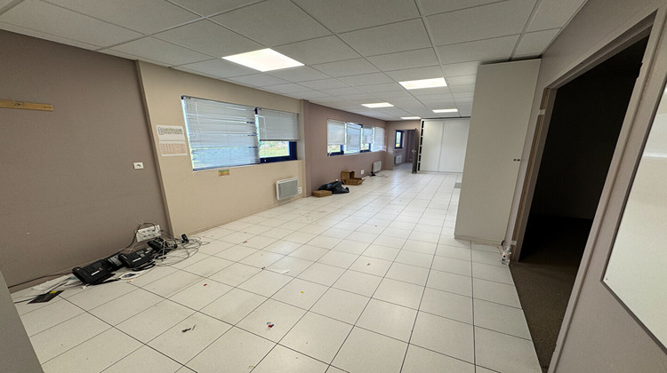 Ma-Cabane - Location Local commercial SAINT-LO, 2204 m²