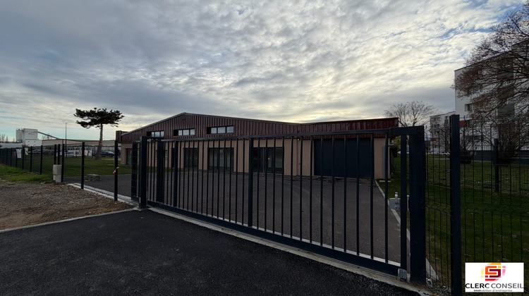 Ma-Cabane - Location Local commercial Saint-Marcel, 343 m²