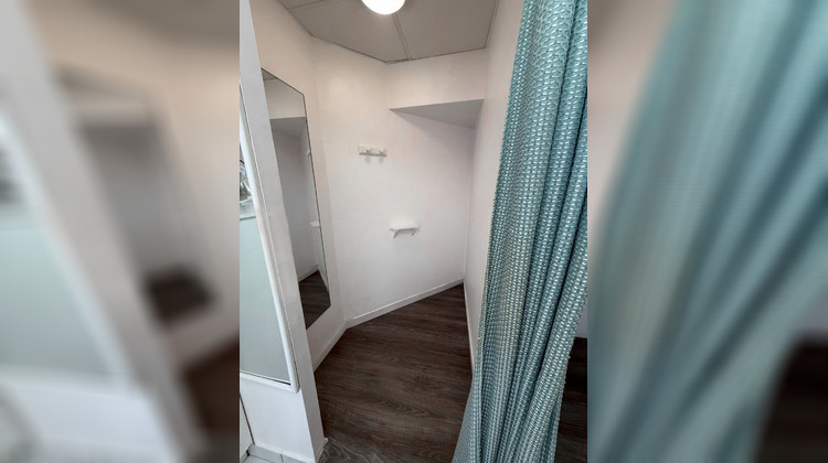 Ma-Cabane - Location Local commercial Saint-Martin, 55 m²