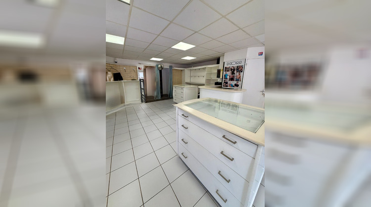 Ma-Cabane - Location Local commercial Saint-Martin, 55 m²