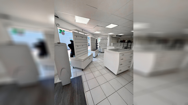 Ma-Cabane - Location Local commercial Saint-Martin, 55 m²