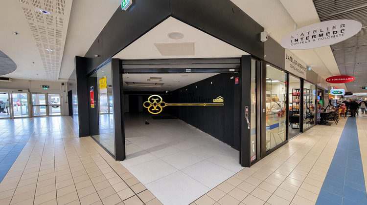 Ma-Cabane - Location Local commercial SAINT-MARTIN-DES-CHAMPS, 100 m²