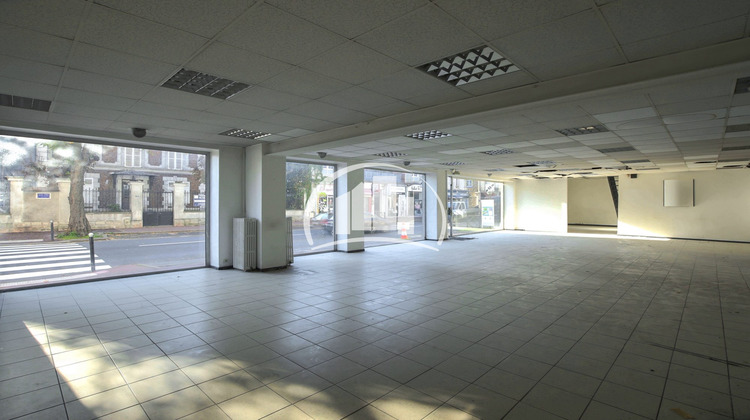 Ma-Cabane - Location Local commercial Saint-Maur-des-Fossés, 926 m²