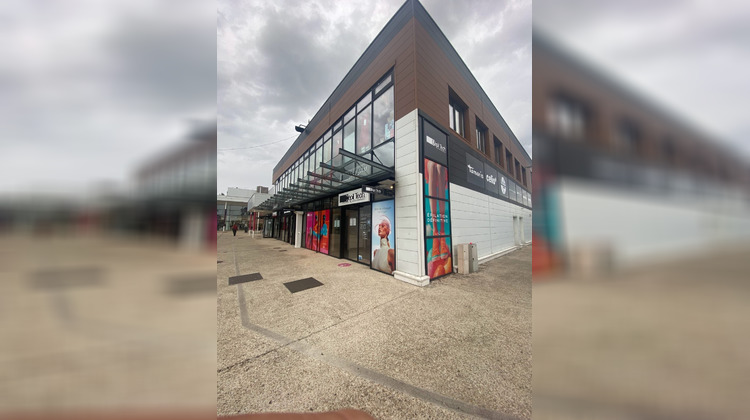 Ma-Cabane - Location Local commercial Saint-Maximin, 110 m²