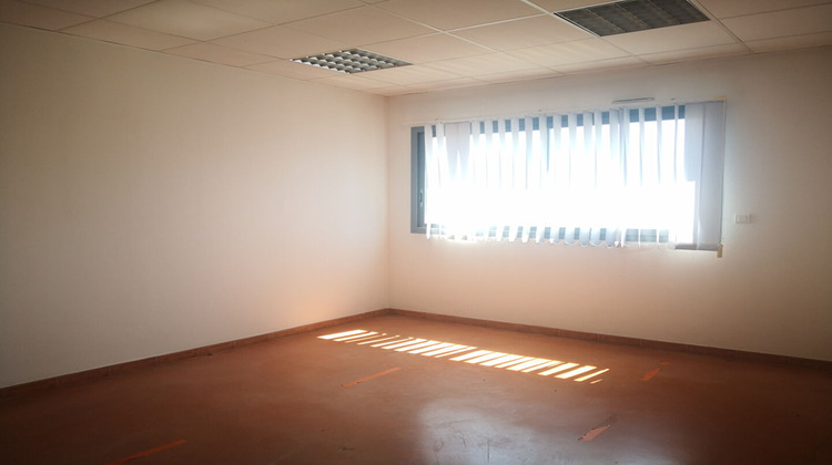 Ma-Cabane - Location Local commercial SAINT-MAXIMIN-LA-SAINTE-BAUME, 190 m²