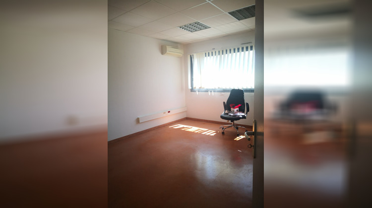 Ma-Cabane - Location Local commercial SAINT-MAXIMIN-LA-SAINTE-BAUME, 190 m²