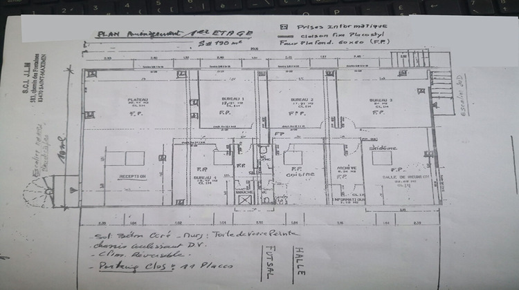 Ma-Cabane - Location Local commercial SAINT-MAXIMIN-LA-SAINTE-BAUME, 190 m²