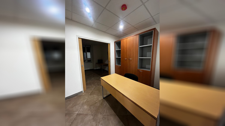 Ma-Cabane - Location Local commercial SAINT-MAXIMIN-LA-SAINTE-BAUME, 51 m²