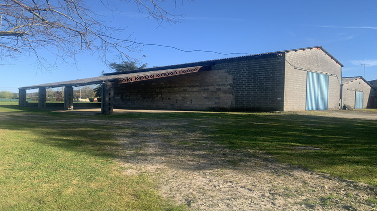 Ma-Cabane - Location Local commercial Saint-Médard-de-Guizières, 400 m²