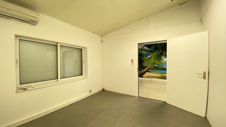 Ma-Cabane - Location Local commercial Saint-Médard-en-Jalles, 64 m²