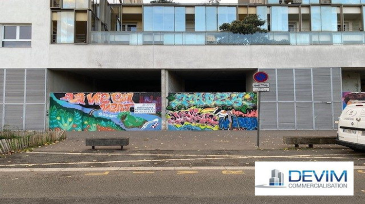 Ma-Cabane - Location Local commercial Saint-Ouen, 161 m²