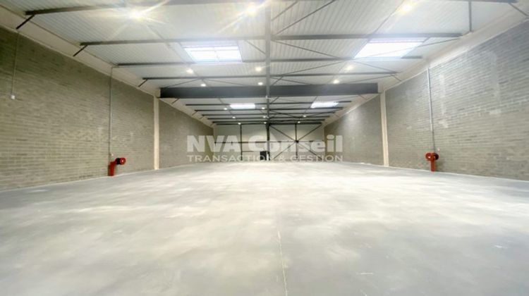 Ma-Cabane - Location Local commercial Saint-Ouen-l'Aumône, 1225 m²