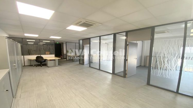 Ma-Cabane - Location Local commercial Saint-Ouen-l'Aumône, 635 m²