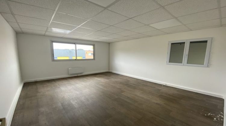 Ma-Cabane - Location Local commercial Saint-Ouen-l'Aumône, 148 m²