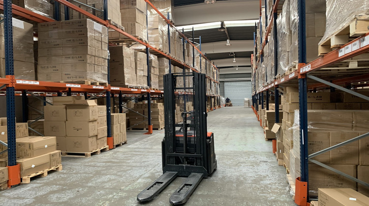 Ma-Cabane - Location Local commercial Saint-Ouen-l'Aumône, 2400 m²