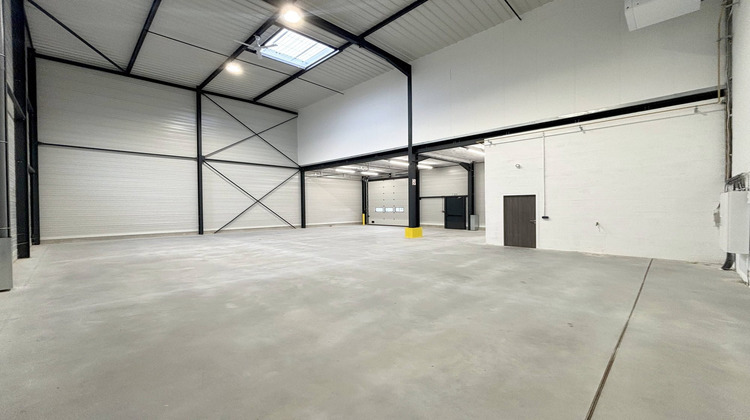 Ma-Cabane - Location Local commercial Saint-Ouen-l'Aumône, 316 m²