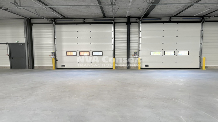 Ma-Cabane - Location Local commercial Saint-Ouen-l'Aumône, 899 m²