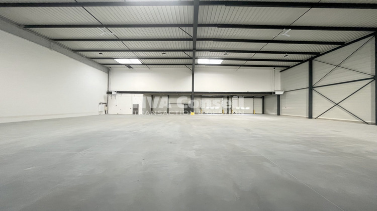 Ma-Cabane - Location Local commercial Saint-Ouen-l'Aumône, 899 m²