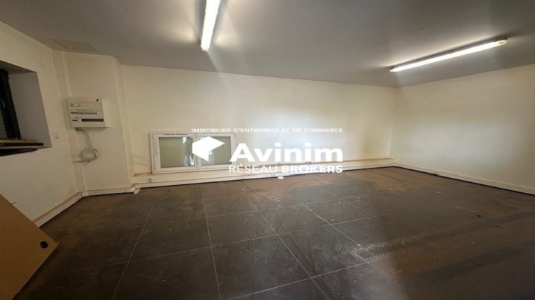 Ma-Cabane - Location Local commercial Saint-Ouen-l'Aumône, 200 m²