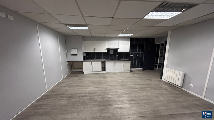 Ma-Cabane - Location Local commercial Saint-Pavace, 595 m²