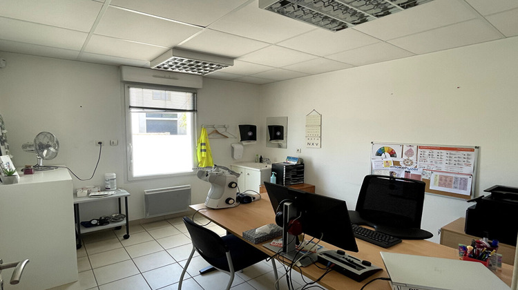 Ma-Cabane - Location Local commercial SAINT-PHILBERT-DE-GRAND-LIEU, 64 m²