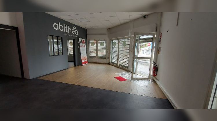 Ma-Cabane - Location Local commercial Saint-Pierre, 68 m²