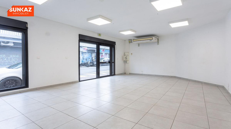 Ma-Cabane - Location Local commercial SAINT PIERRE, 50 m²