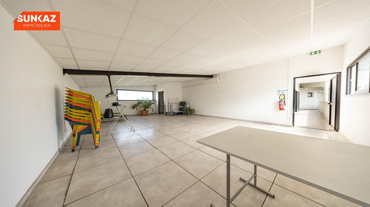 Ma-Cabane - Location Local commercial SAINT PIERRE, 152 m²