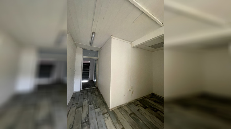 Ma-Cabane - Location Local commercial SAINT-PIERRE, 43 m²