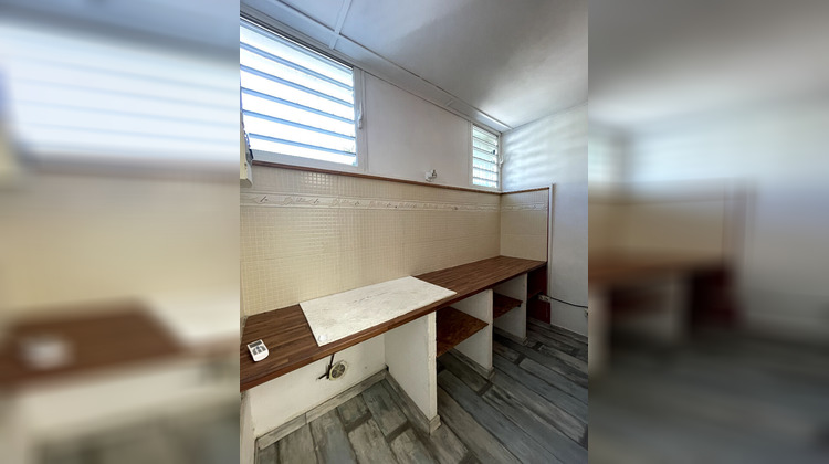 Ma-Cabane - Location Local commercial SAINT-PIERRE, 43 m²