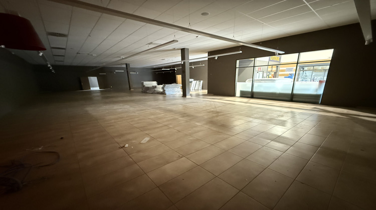 Ma-Cabane - Location Local commercial Saint-Pierre, 360 m²