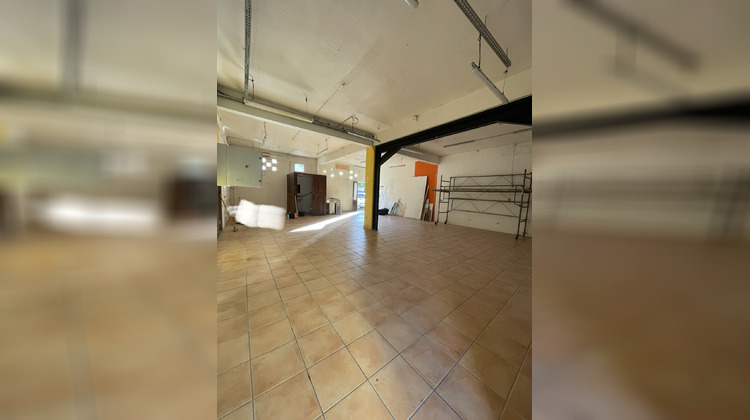 Ma-Cabane - Location Local commercial Saint-Pierre, 100 m²
