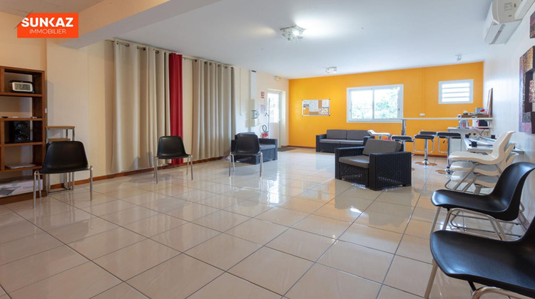 Ma-Cabane - Location Local commercial SAINT PIERRE, 66 m²