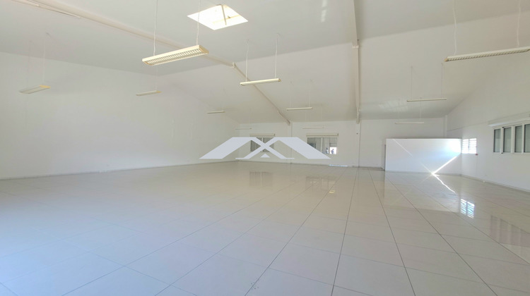 Ma-Cabane - Location Local commercial SAINT PIERRE, 254 m²
