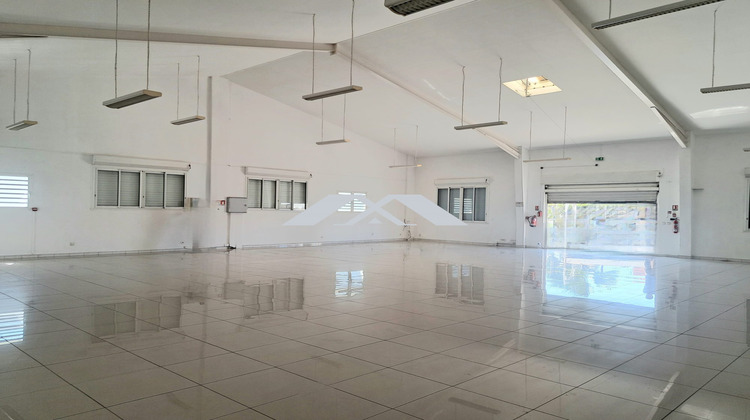 Ma-Cabane - Location Local commercial SAINT PIERRE, 254 m²