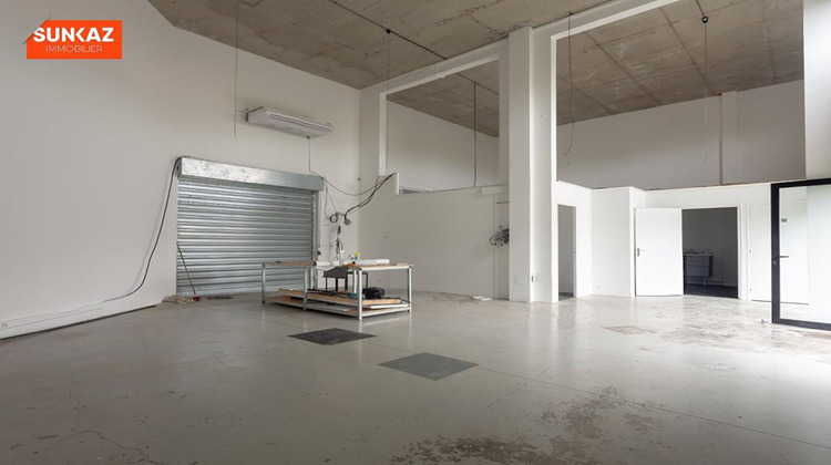 Ma-Cabane - Location Local commercial SAINT PIERRE, 50 m²