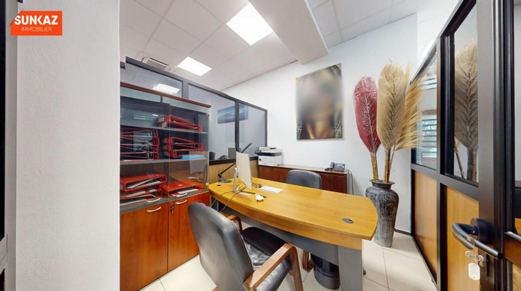Ma-Cabane - Location Local commercial SAINT PIERRE, 220 m²