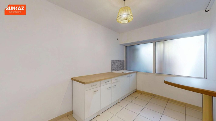 Ma-Cabane - Location Local commercial SAINT PIERRE, 87 m²