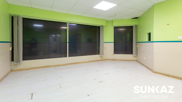 Ma-Cabane - Location Local commercial SAINT PIERRE, 200 m²